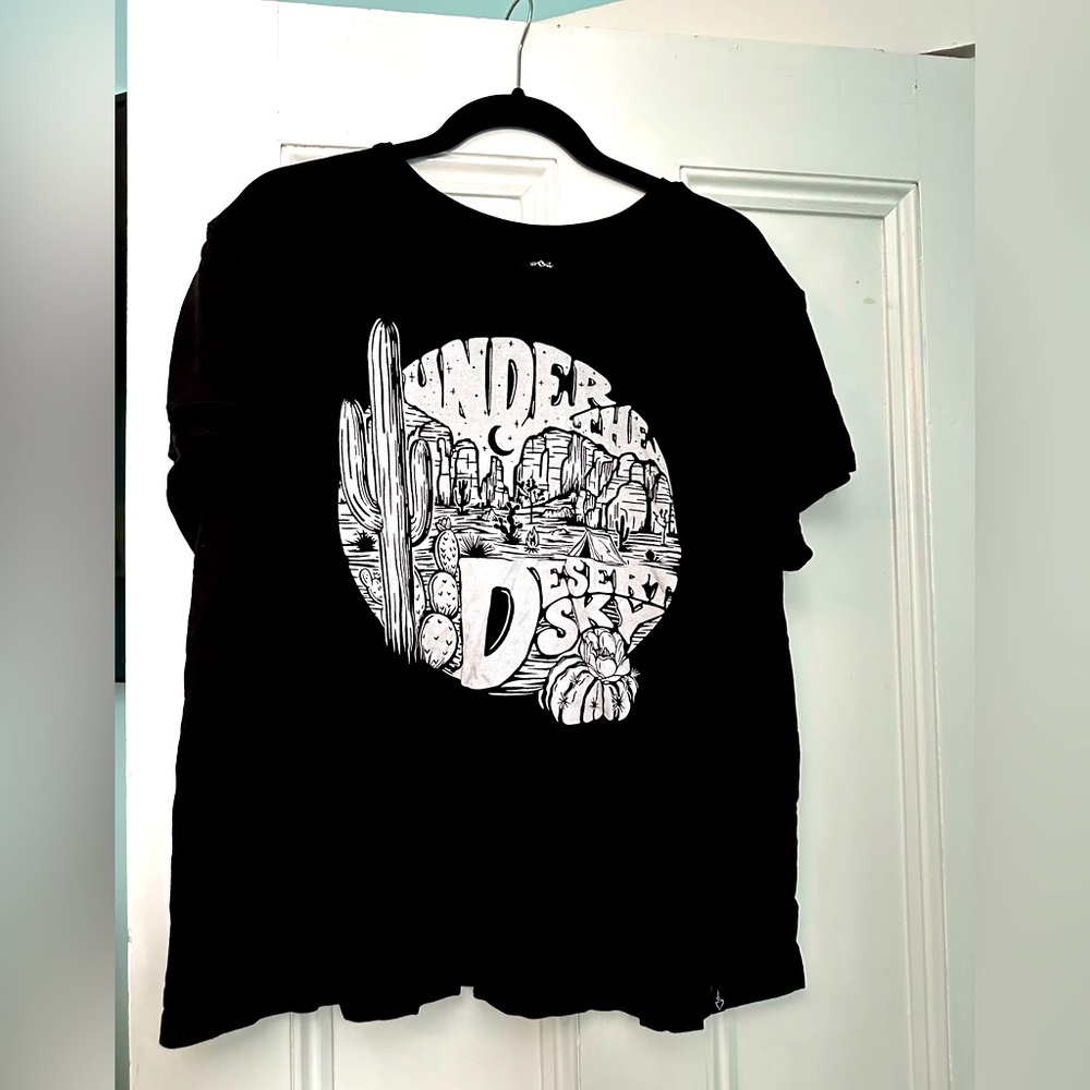 Torrid Happy Camper Tee Size 1 Black